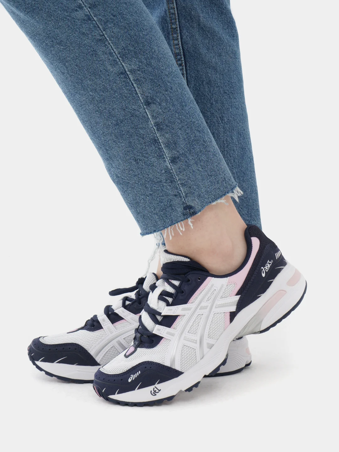 Кроссовки ASICS Gel-1090, цвет белый, синий, розовый за 5123 ₽ купить в  интернет-магазине KazanExpress