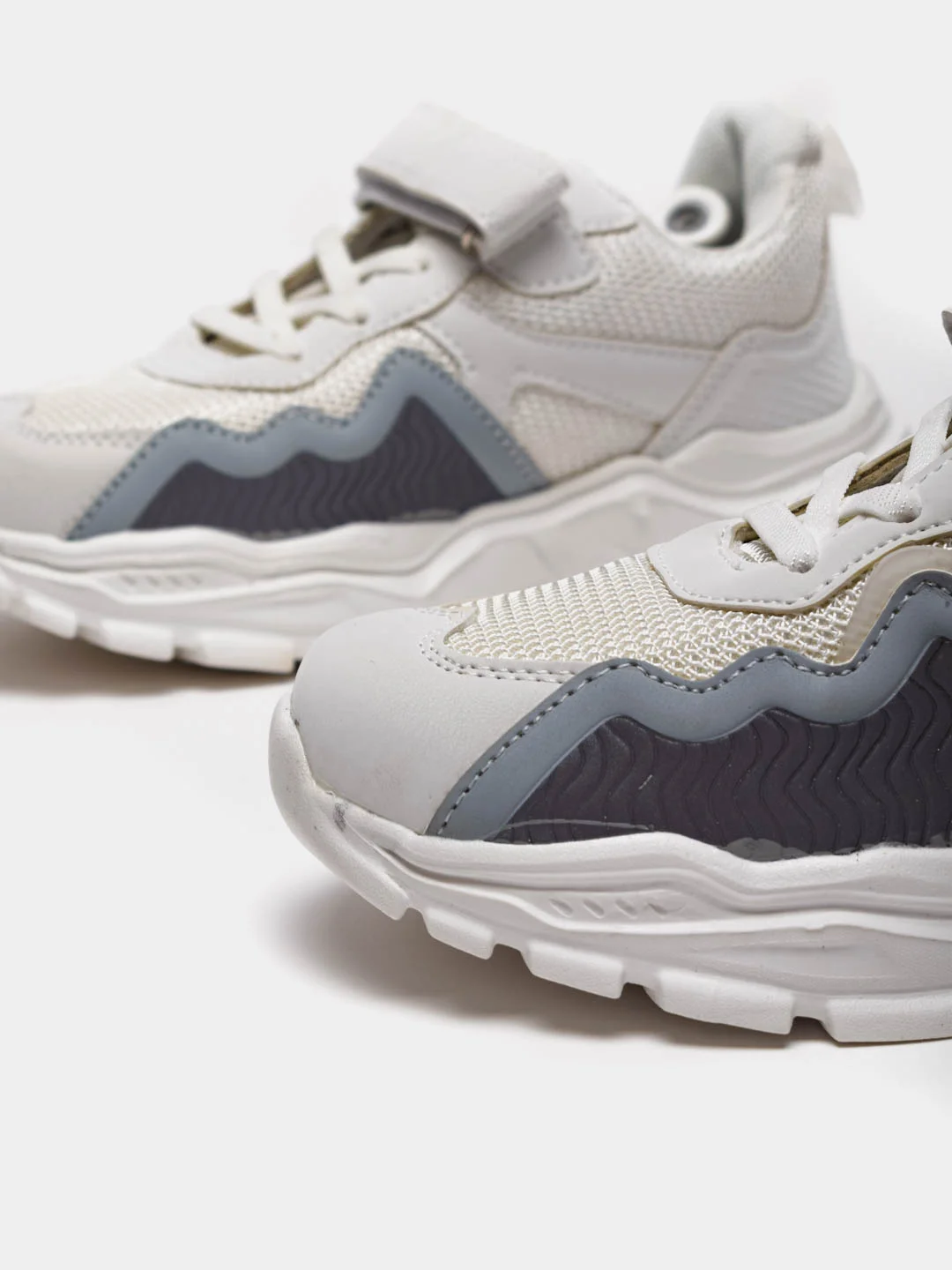 Кроссовки детские