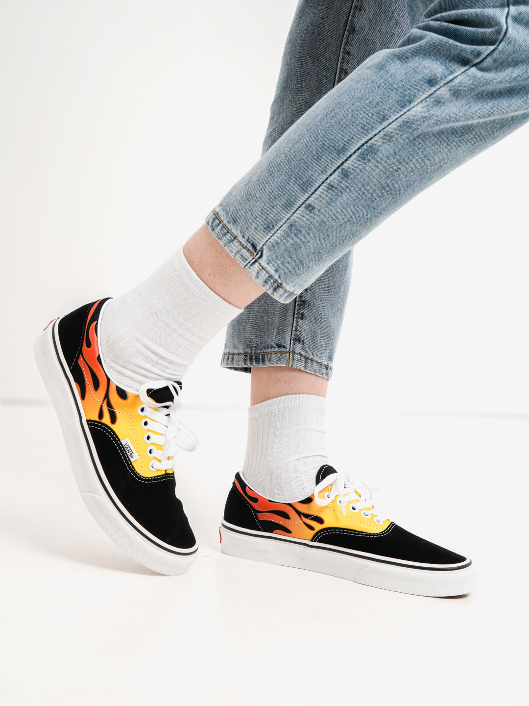 vans era flame