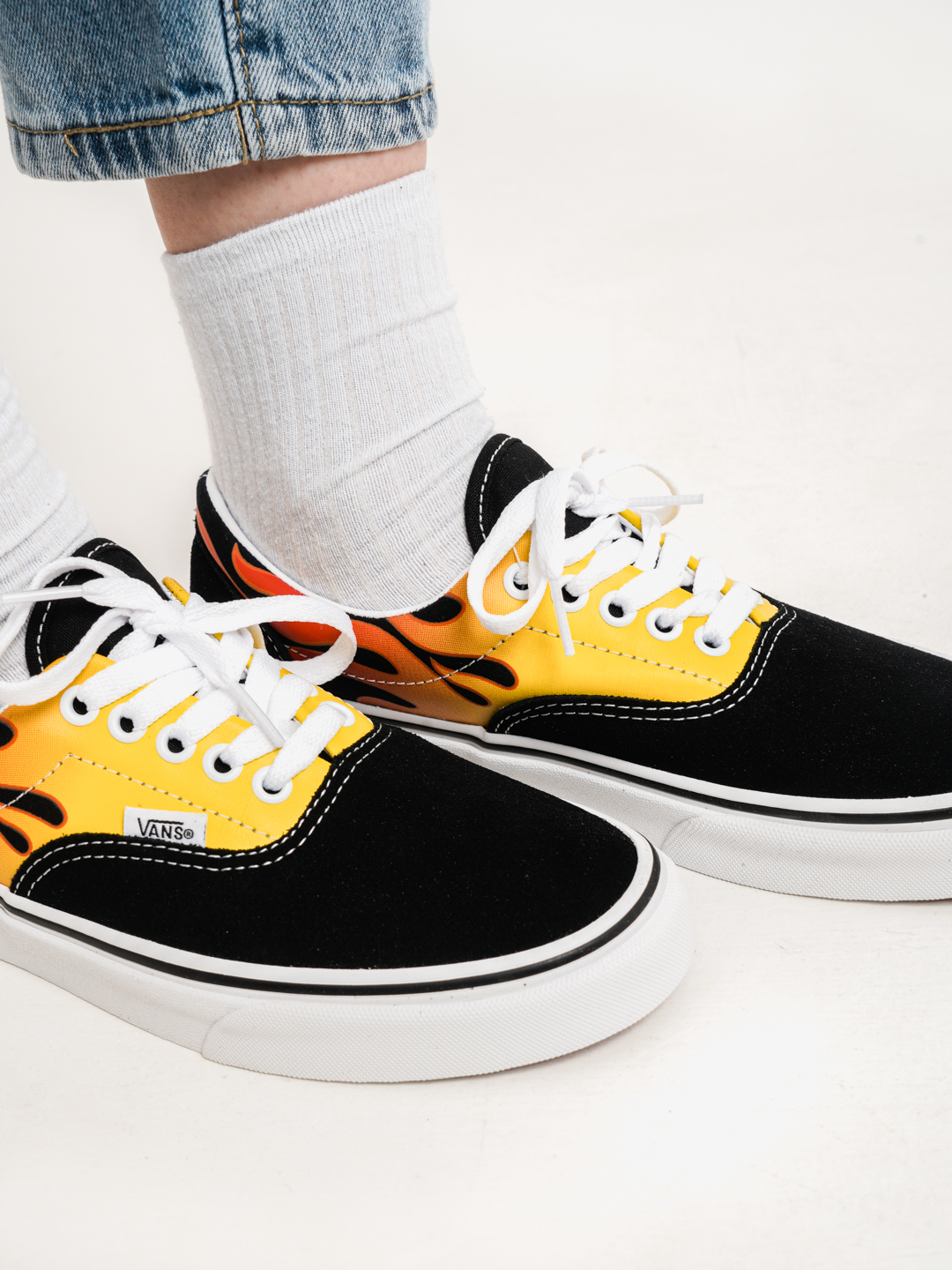 vans era flame