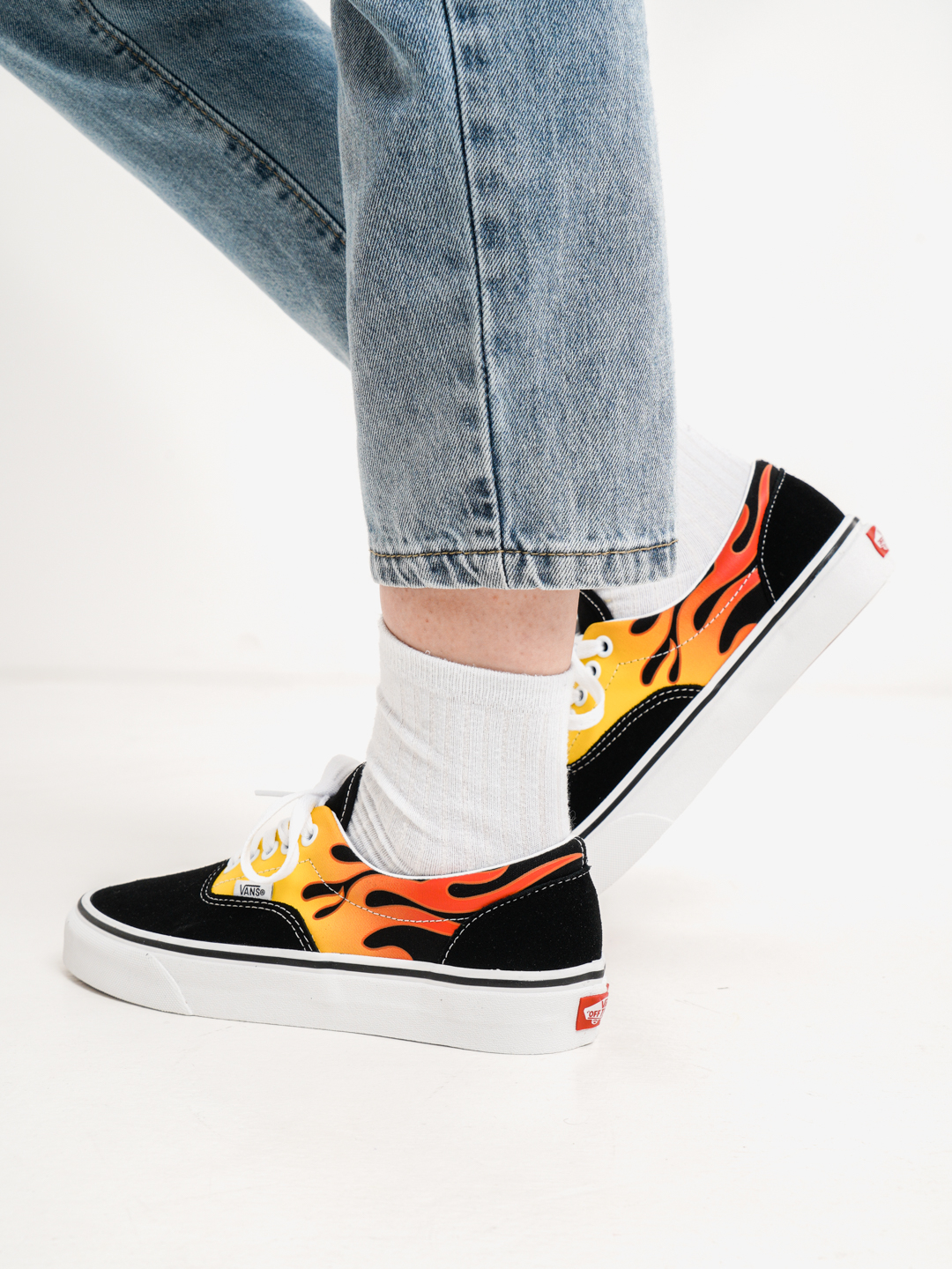 vans era flame