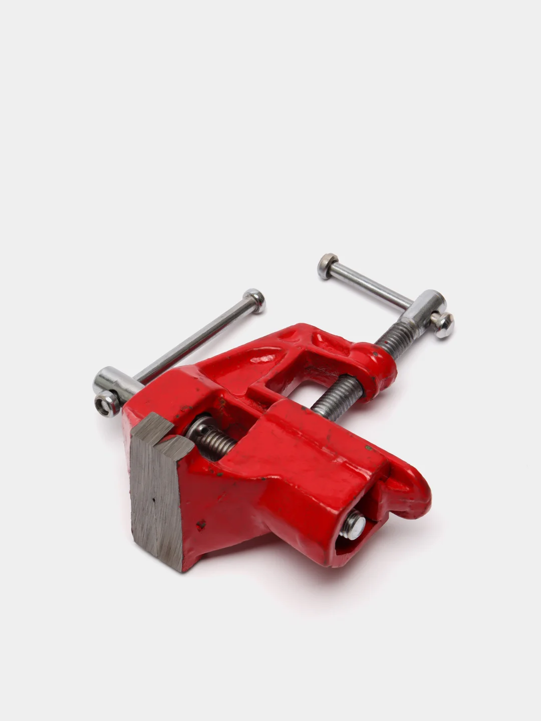 Тиски слесарные с винтовым зажимом и креплением для стола Sparta за 781 ...