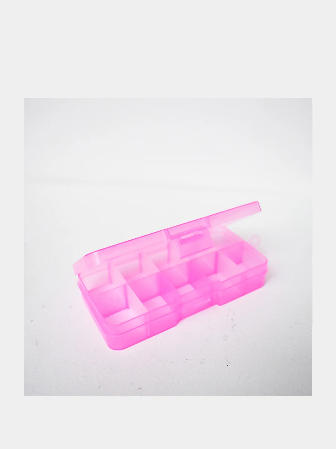 Контейнер, органайзер с ячейками для мелочей и бисера