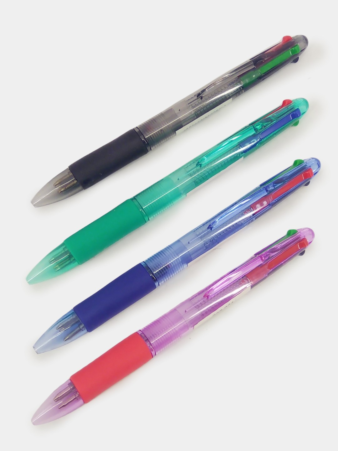 Шариковая ручка многоцветная 4 цвета за 55 ₽  в е .
