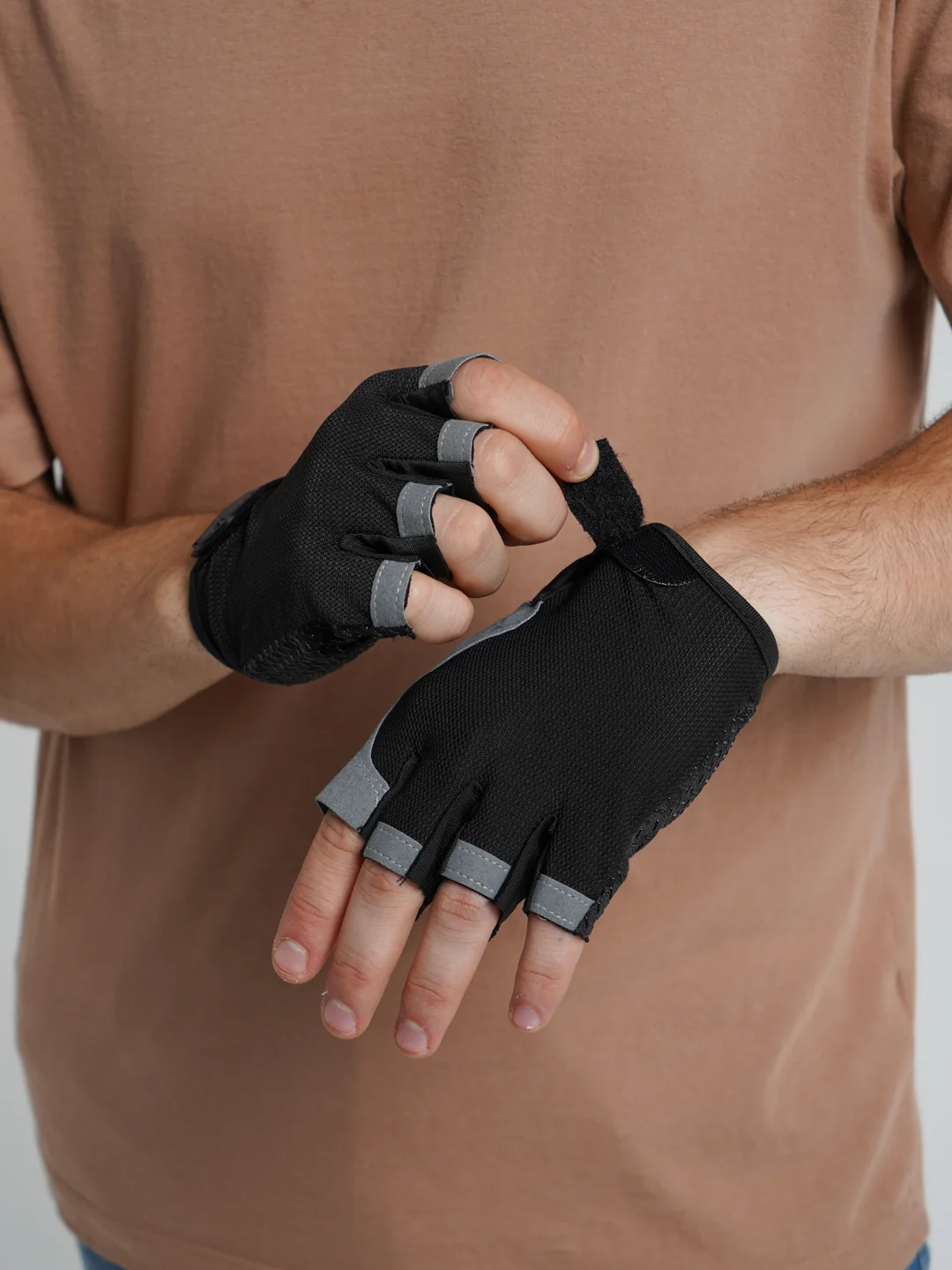 Перчатки для спорта