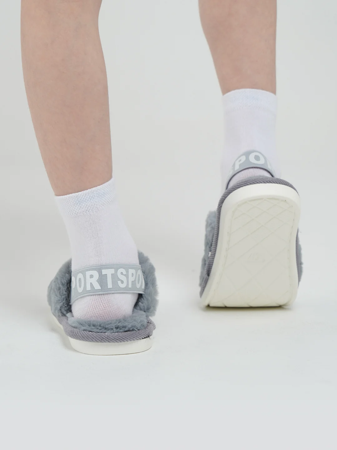 Тапочки для девочек комнатные