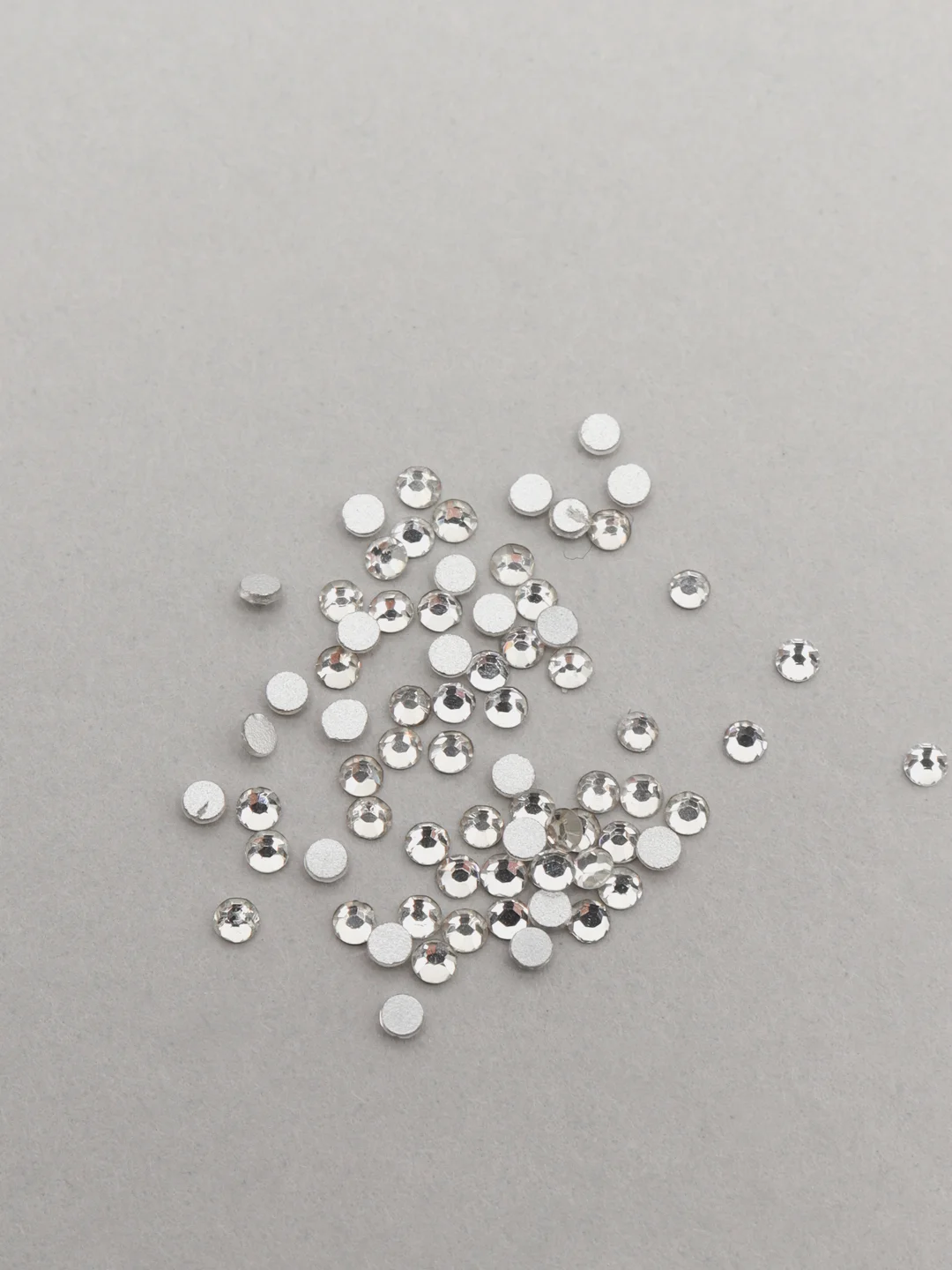 Swarovski горячей фиксации фото. Стразы dmc. Имитация страз на ленте. Имитация страз тесьма. Стразы имитация.