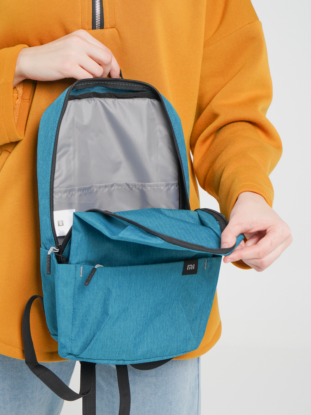 Рюкзак xiaomi. Xiaomi Casual Daypack. Рюкзак Xiaomi Casual Daypack вместимость.