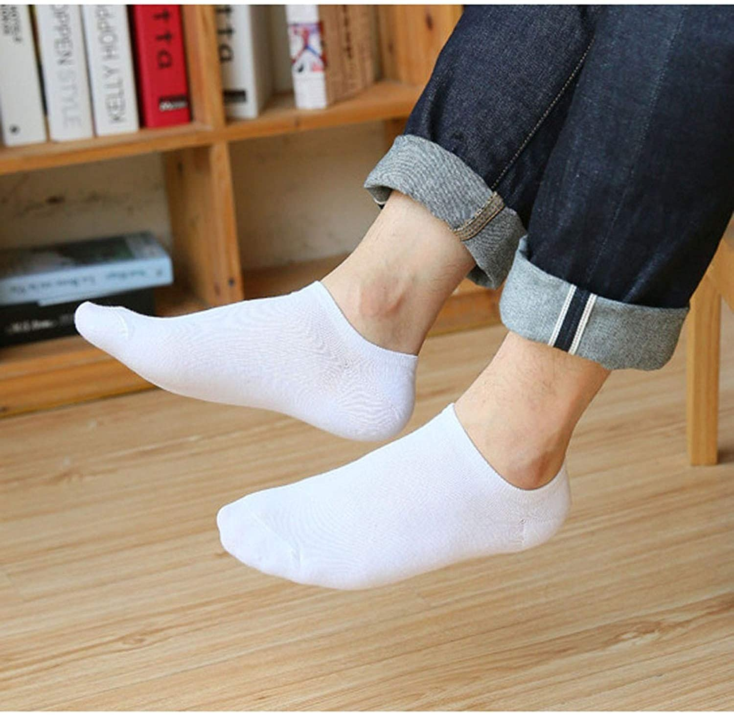 Белые короткие носки