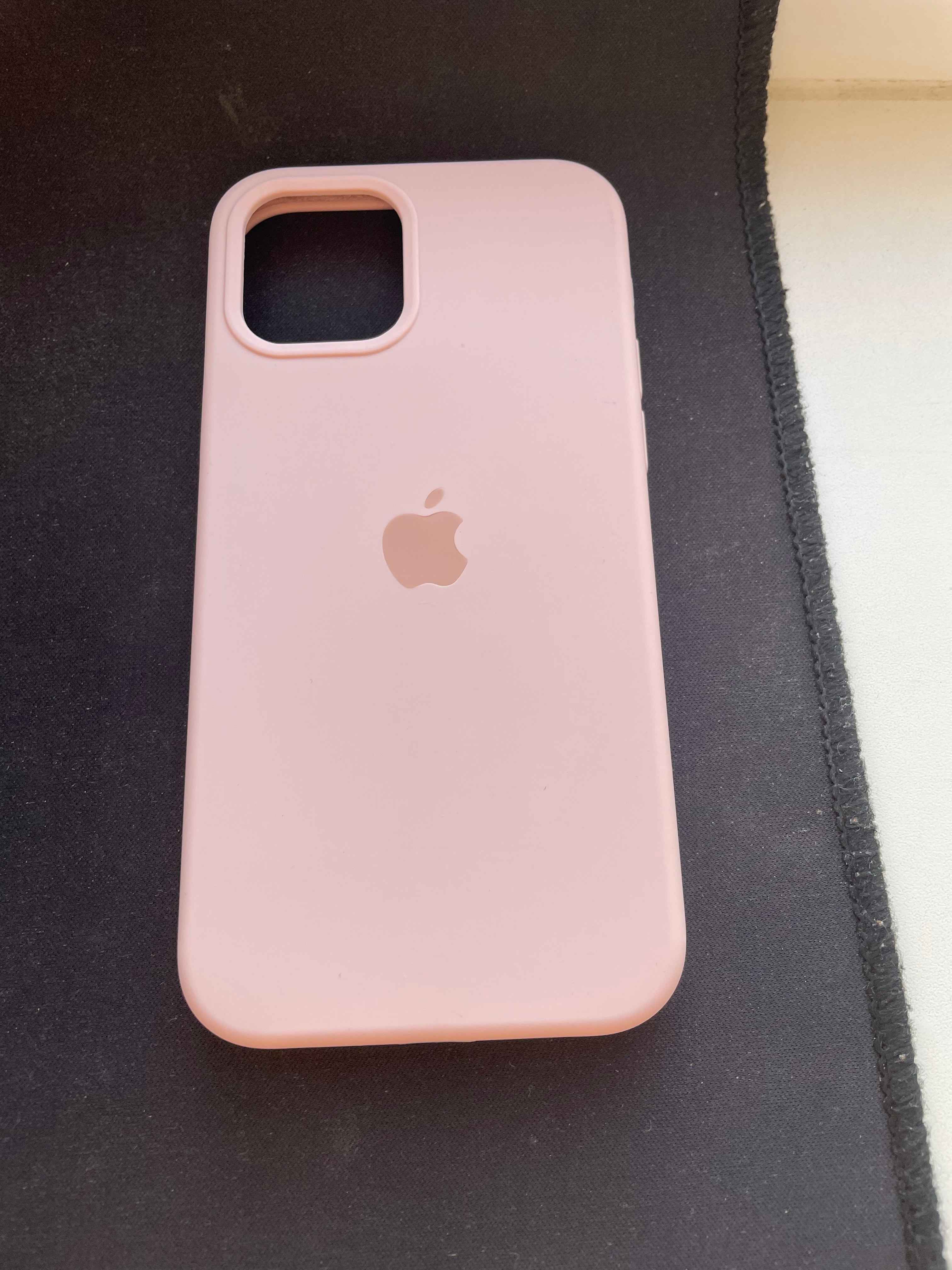 Чехол Silicone Case для iPhone 12 / iPhone 12 Pro (закрытый низ и микрофибра)  купить по цене 99 ₽ в интернет-магазине Магнит Маркет