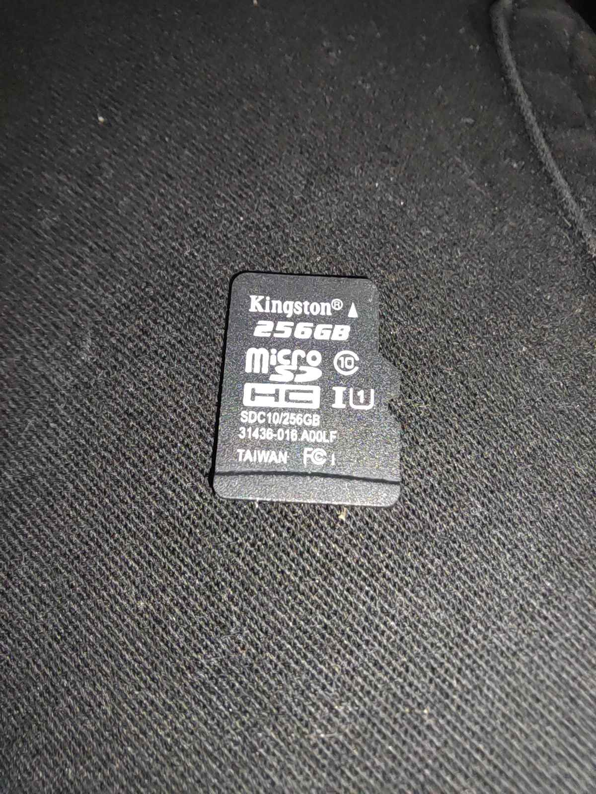 Карта памяти microSD 2-256 Gb Kingston, class 10 купить по цене 1614.05 ₽ в  интернет-магазине Магнит Маркет