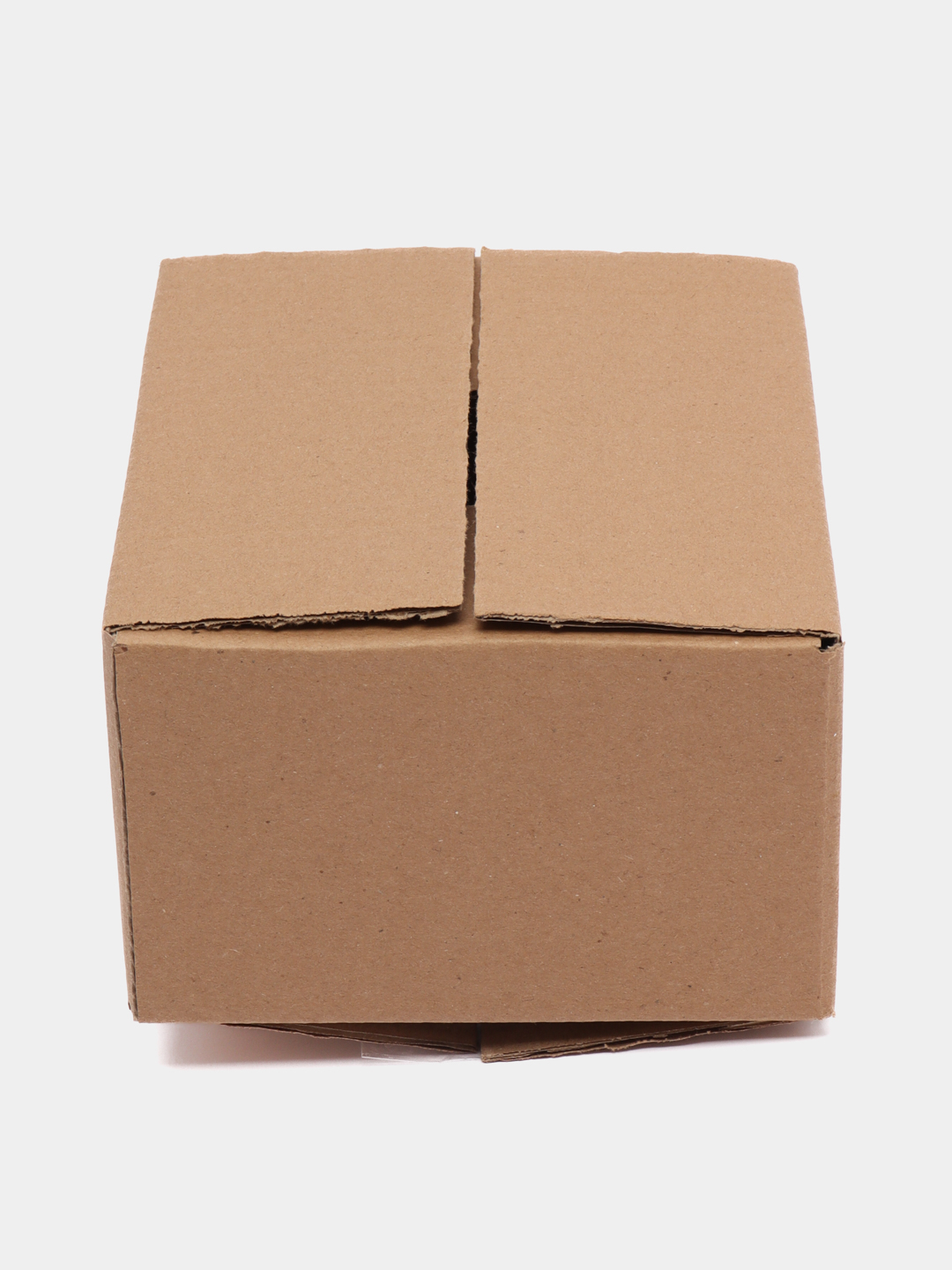 Четырехклапанная подарочная картонная коробка 20*15*9 см подарочная .