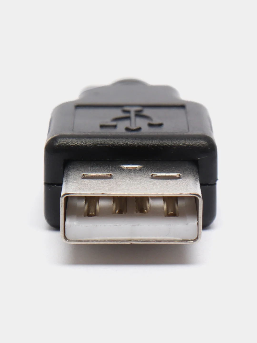 USB-штекер в черном разборном корпусе