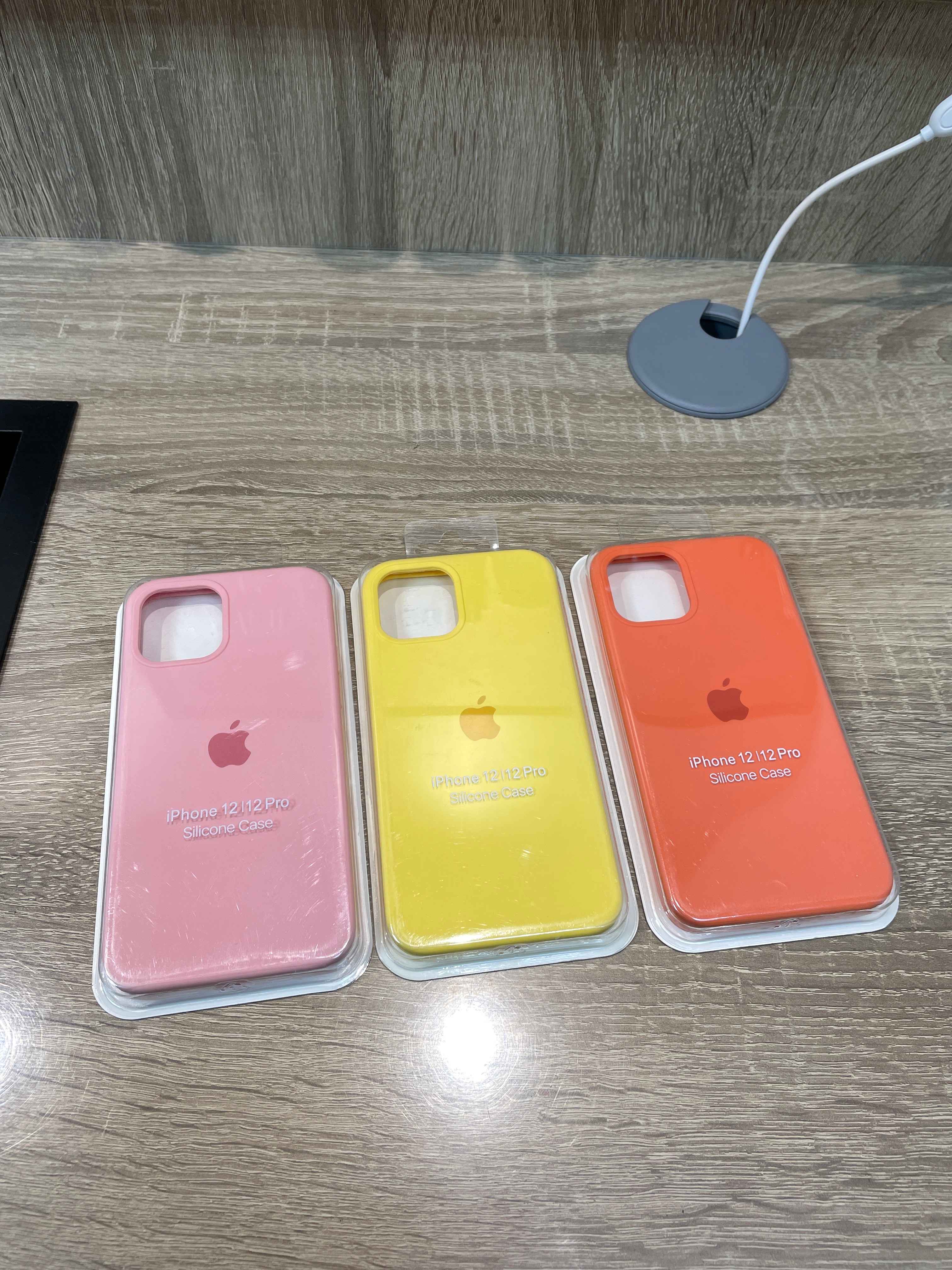 Чехол Silicone Case для iPhone 12 / iPhone 12 Pro (закрытый низ и микрофибра)  купить по цене 99 ₽ в интернет-магазине Магнит Маркет