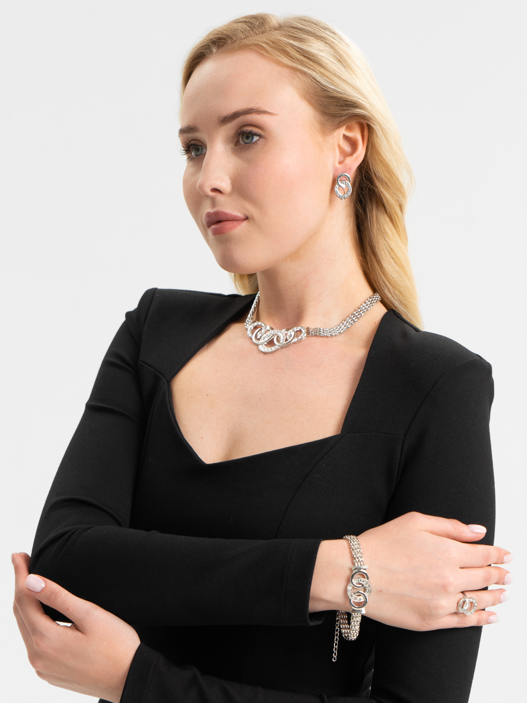 Комплект женских украшений: колье, браслет, серьги и кольца купить по цене450 ₽ в интернет-магазине KazanExpress