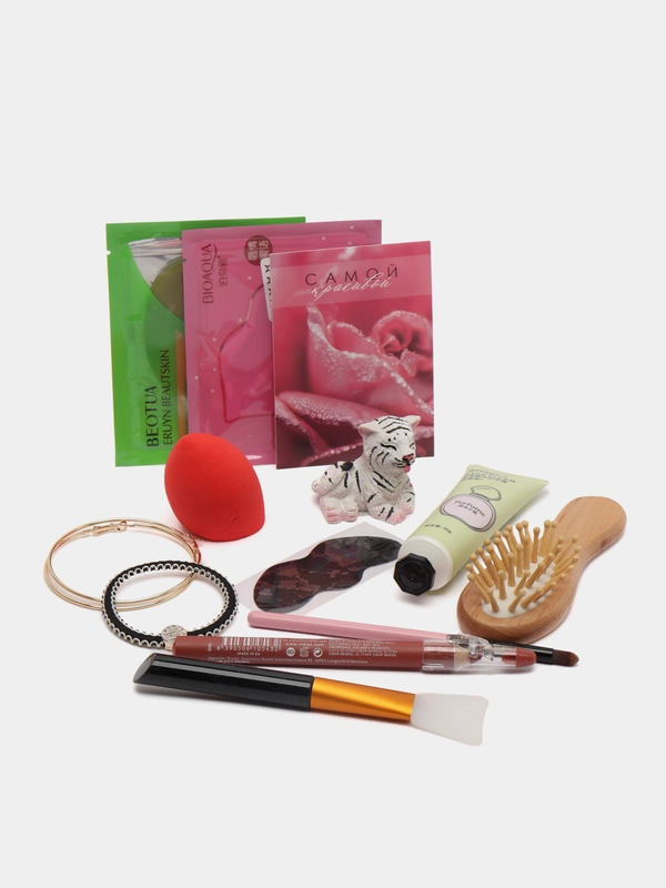 Уходовый набор для женщин. Уходовый набор для женщин. Подарочный набор косметики. Уходовый набор для женщин. Подарочный набор для девушки.