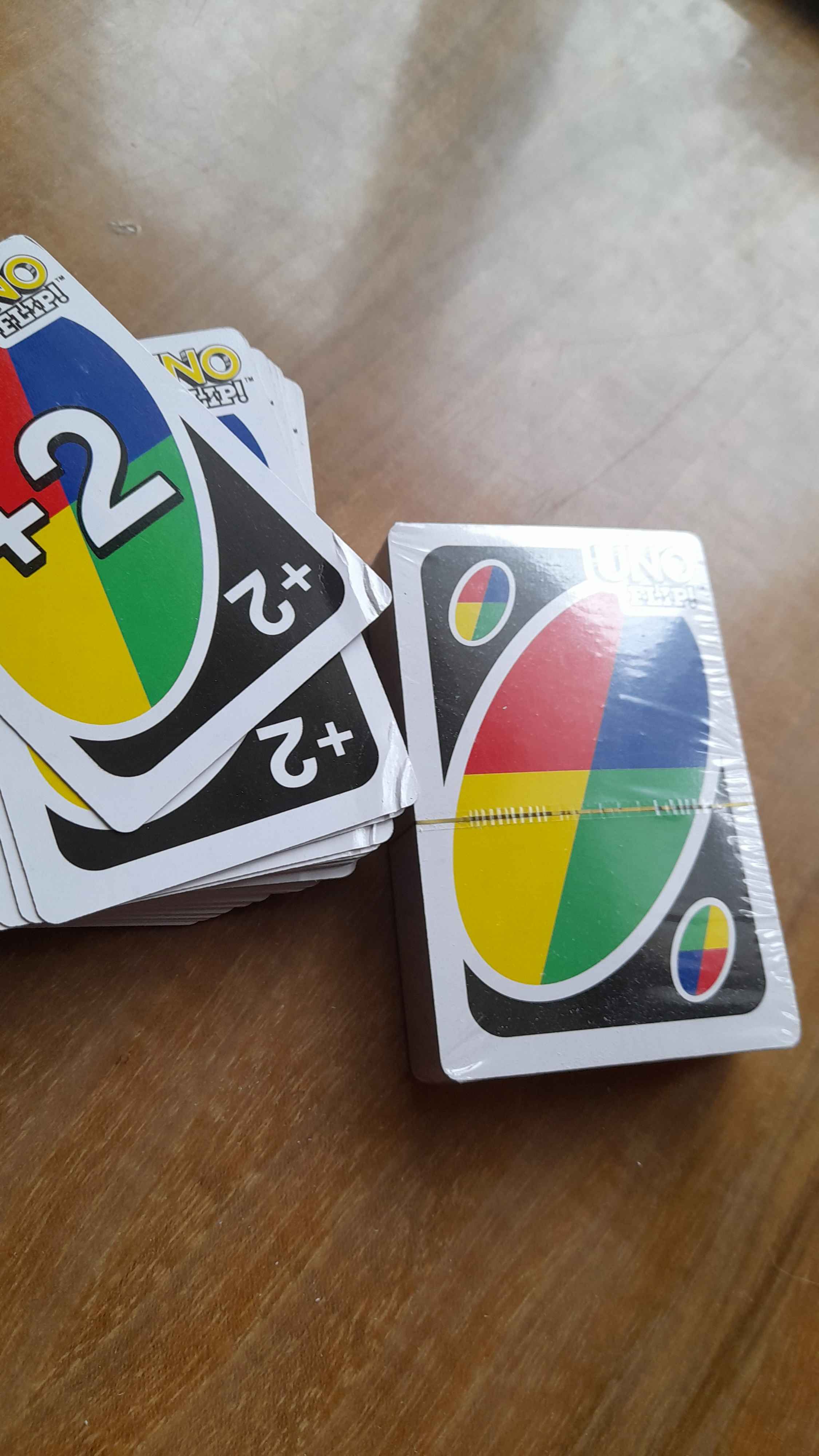 Настольная карточная игра UNO 